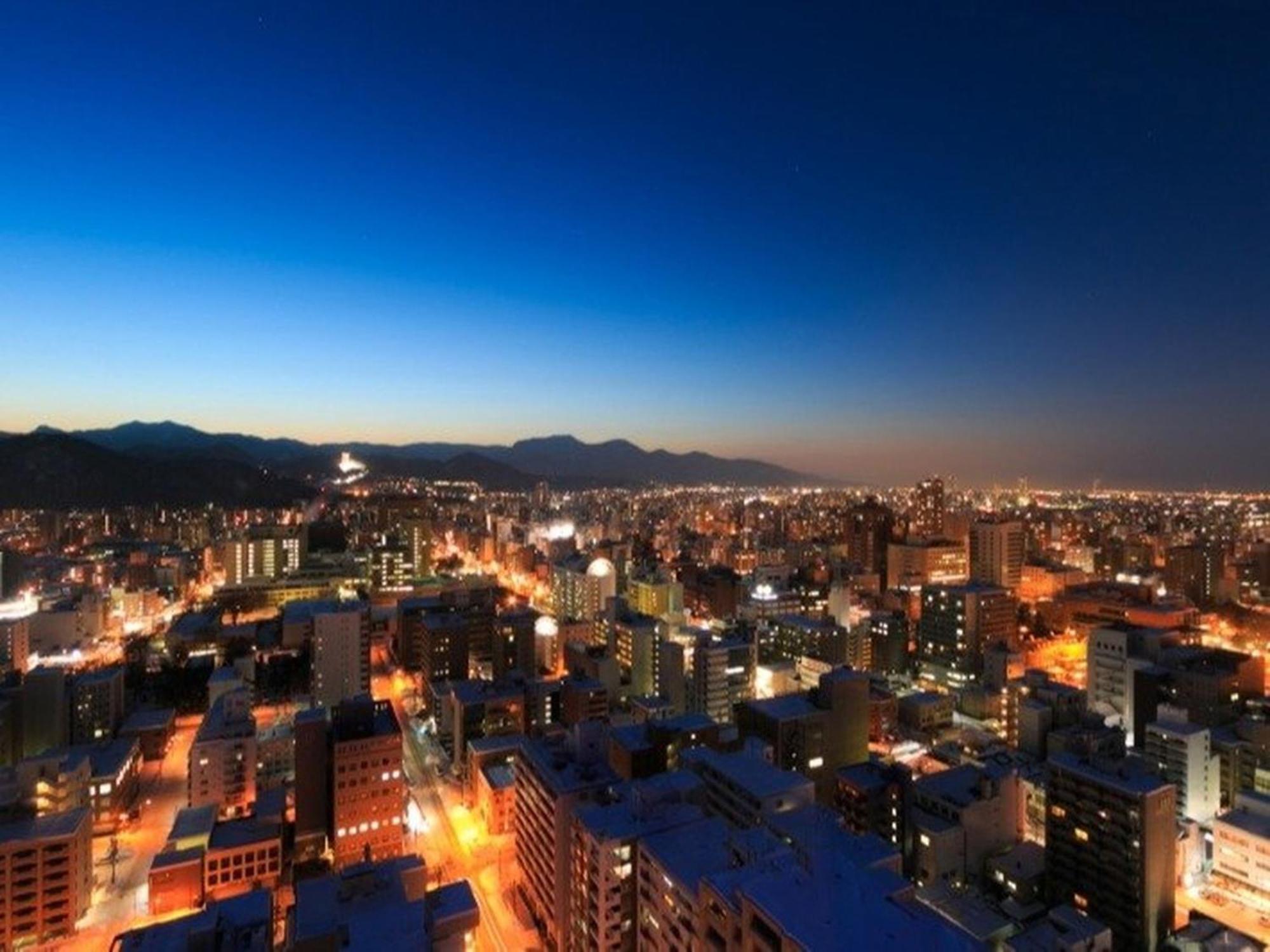 Sapporo Prince Hotel Екстер'єр фото Santiago skyline at night